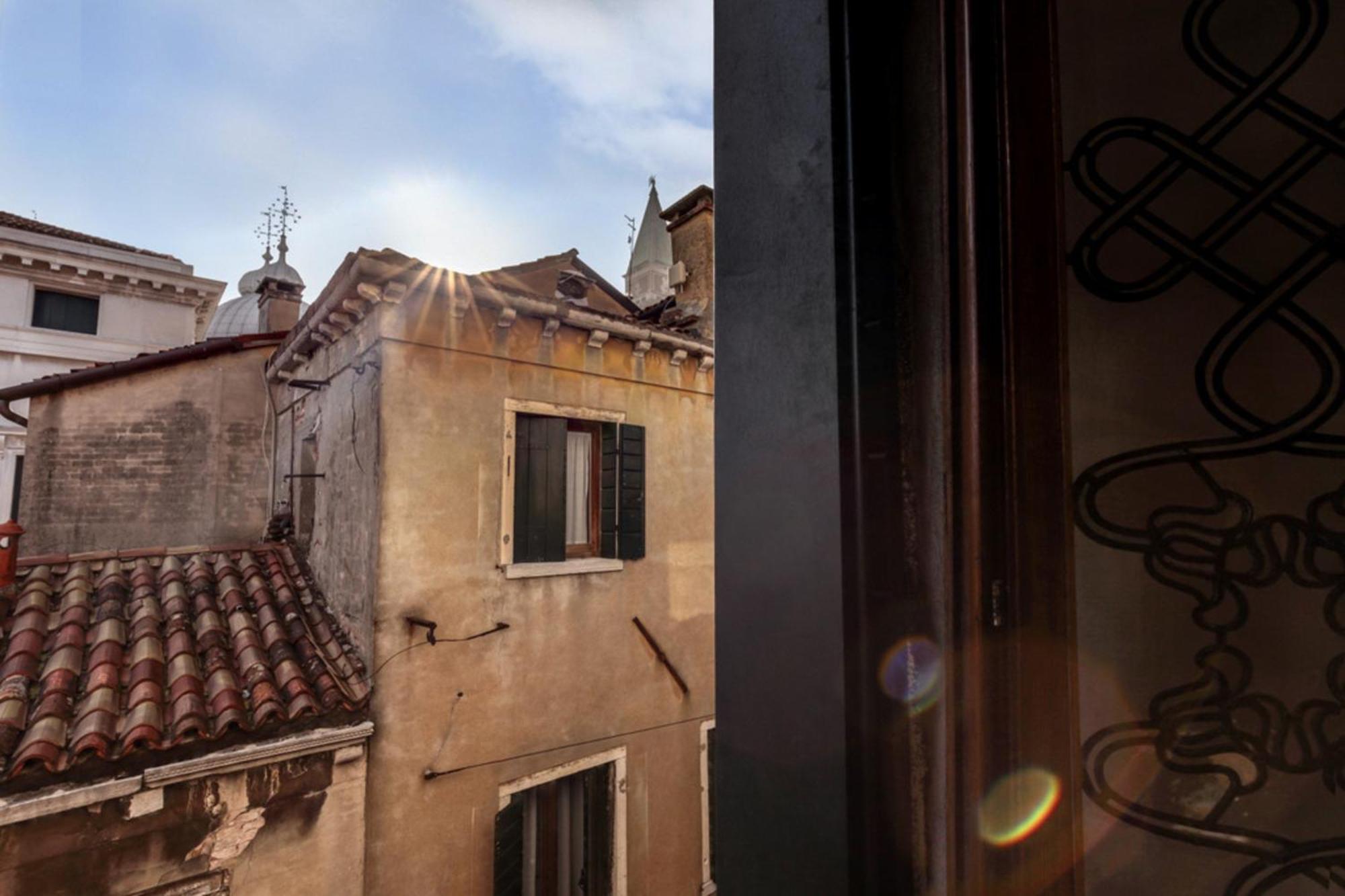 Ca Silvia Saint's Square Apartment *