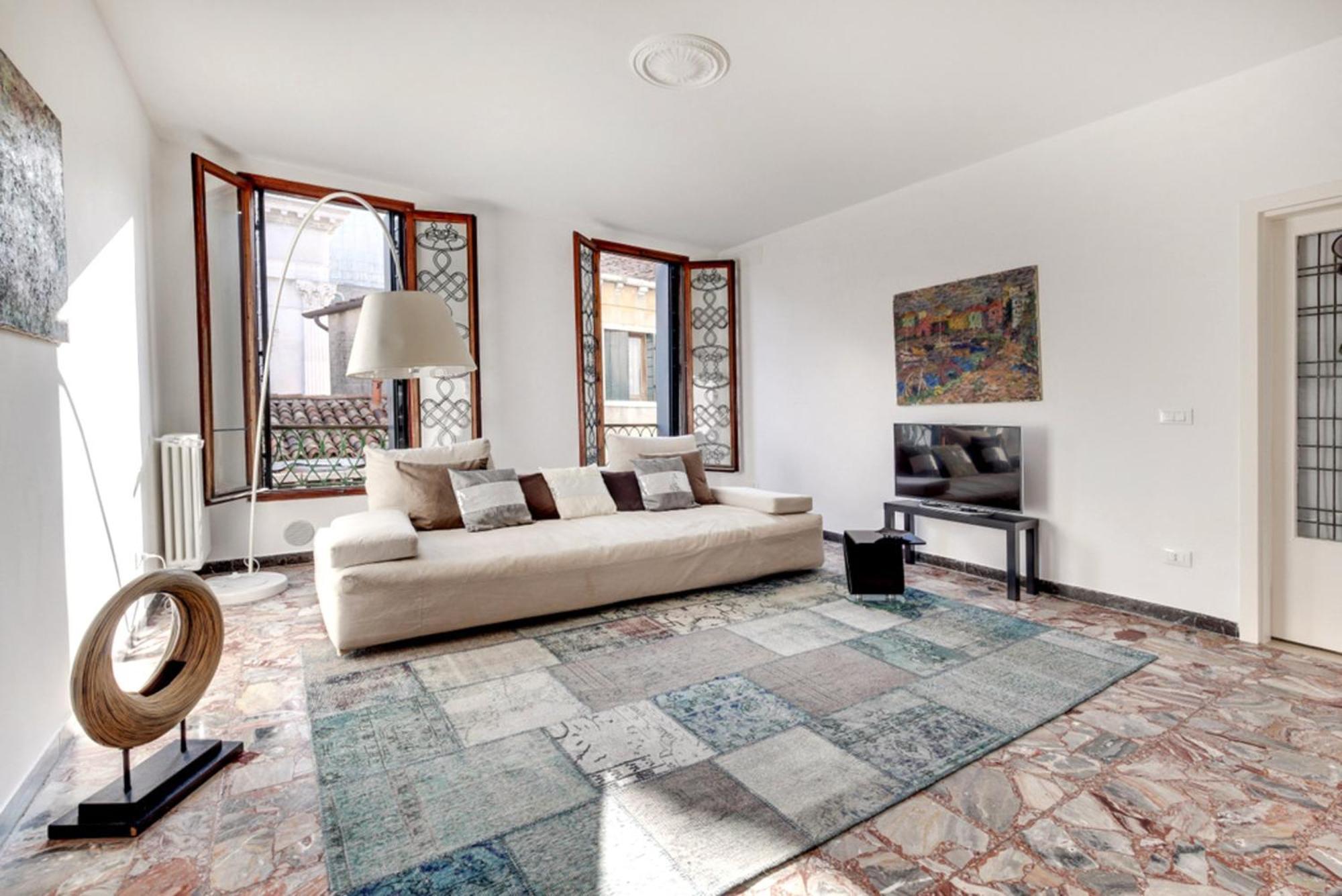 Ca Silvia Saint's Square Apartment Venice
